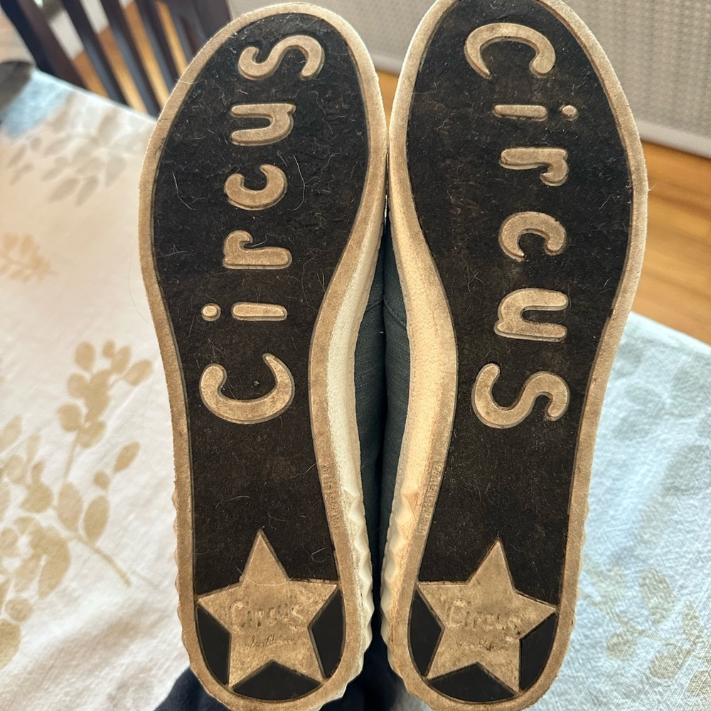 Sam Edelman slip ons - Picture 2 of 4